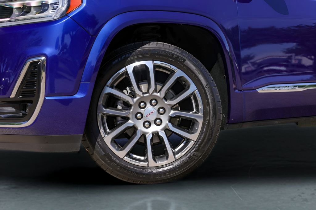 Used 2023 GMC Acadia Denali image 4