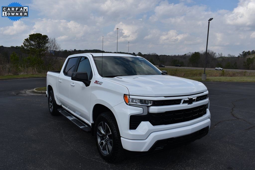 Used 2025 Chevrolet Silverado 1500 RST image 1