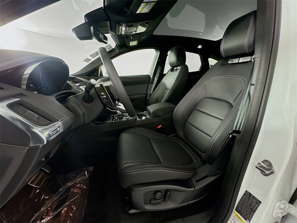 New 2024 Jaguar E-PACE R-Dynamic SE image 21