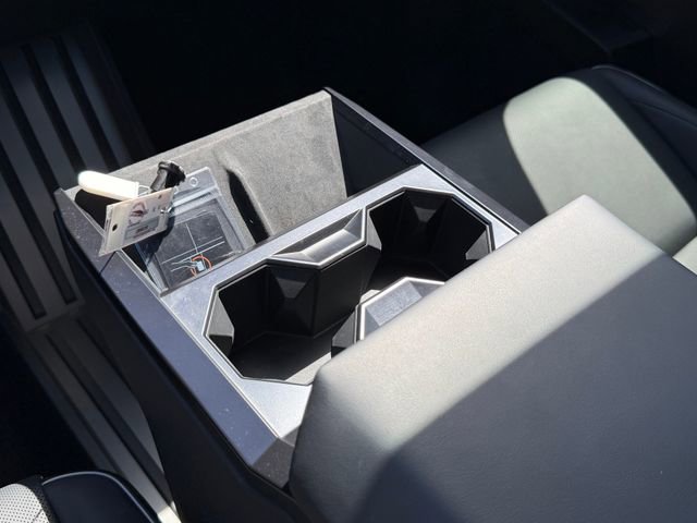 Used 2024 Tesla Cybertruck AWD Crew Cab image 19