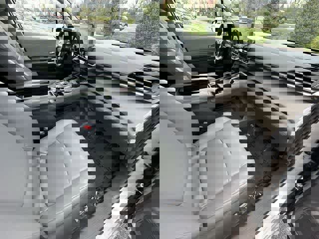 Used 2023 Toyota Sienna XLE image 21