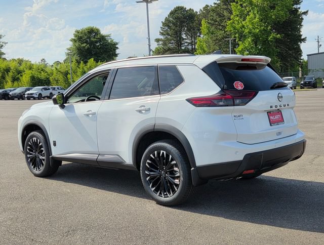 New 2026 Nissan Rogue Dark Armor FWD image 3