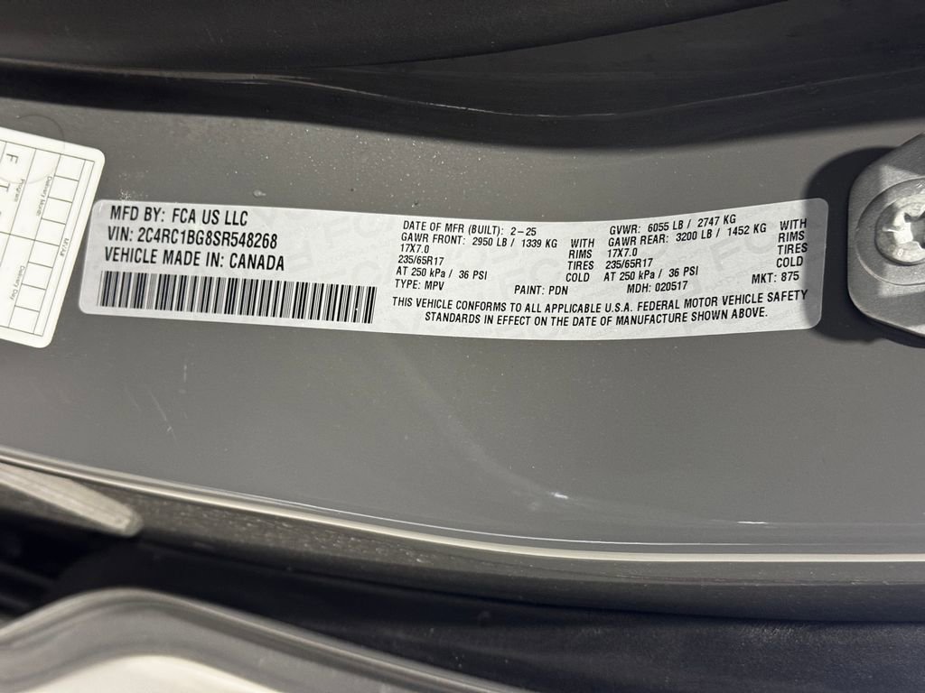 Used 2025 Chrysler Pacifica Select FWD image 42
