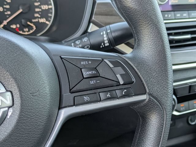 Used 2025 Nissan Altima 2.5 SV FWD image 19