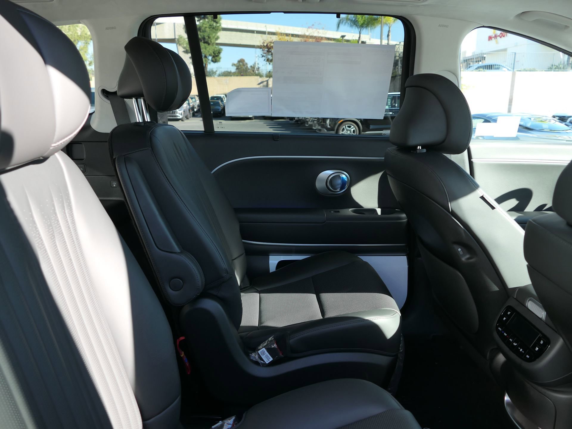 New 2026 Hyundai Ioniq 9 Calligraphy AWD/4WD image 16