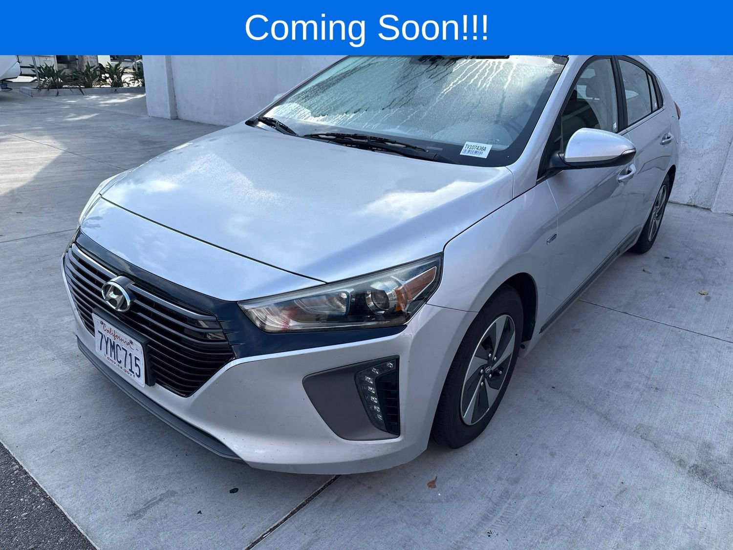 Used 2017 Hyundai Ioniq SEL FWD image 1