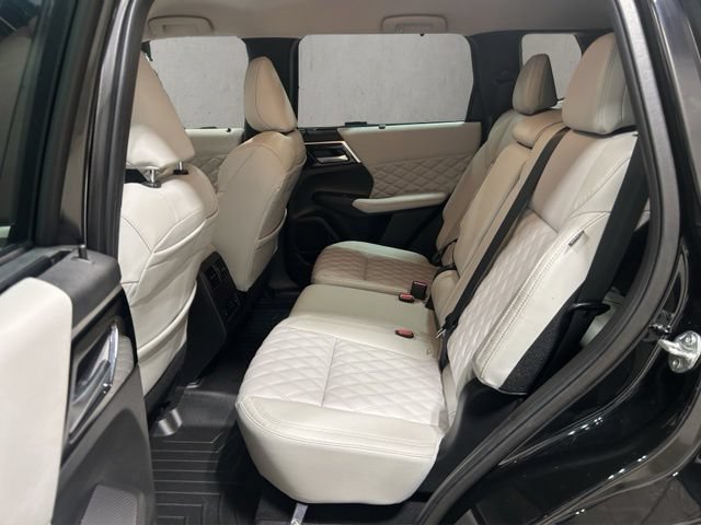 Used 2023 Mitsubishi Outlander SEL AWD/4WD image 22