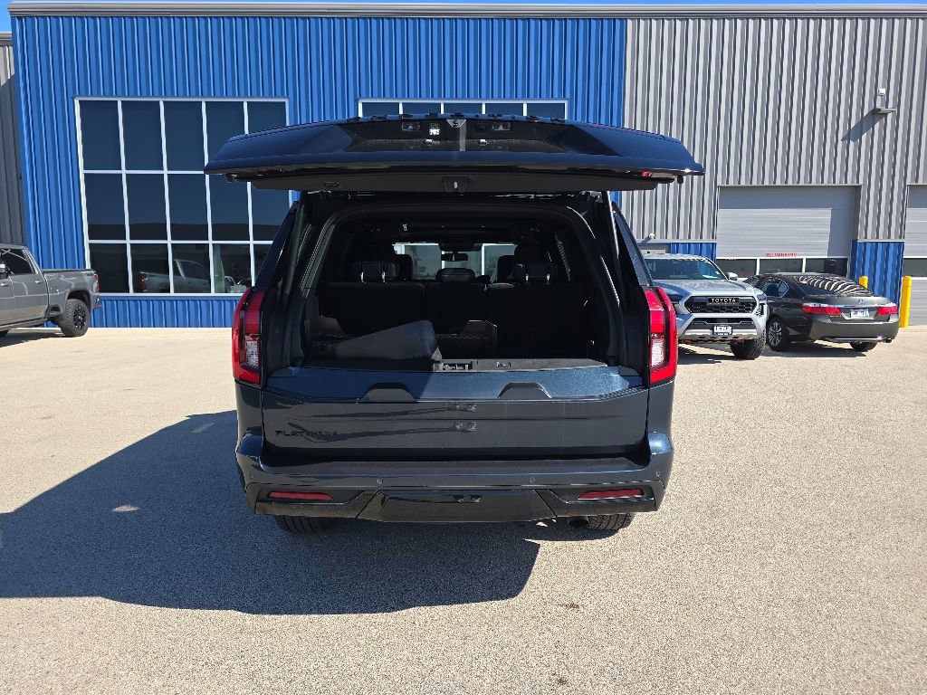 Used 2025 Ford Expedition Platinum w/ Stealth Performance Package AWD/4WD image 5