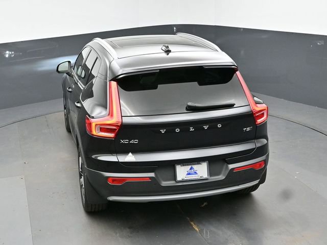 Used 2020 Volvo XC40 T5 Momentum w/ Protection Package Premier image 43