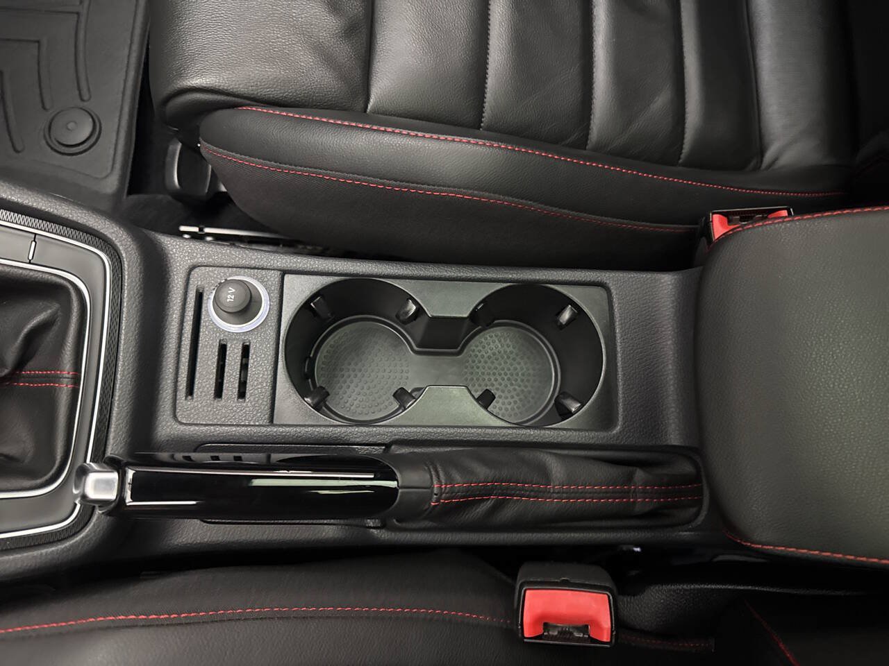 Used 2016 Volkswagen GTI SE w/ Lighting Package (SEL) FWD image 17