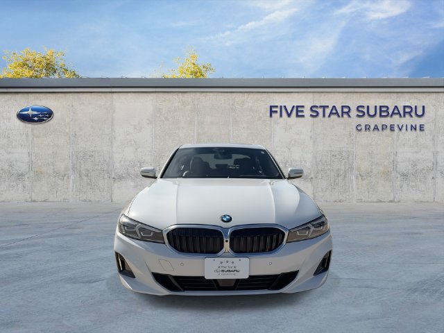Used 2025 BMW 330i xDrive Sedan w/ Premium Package AWD/4WD image 3