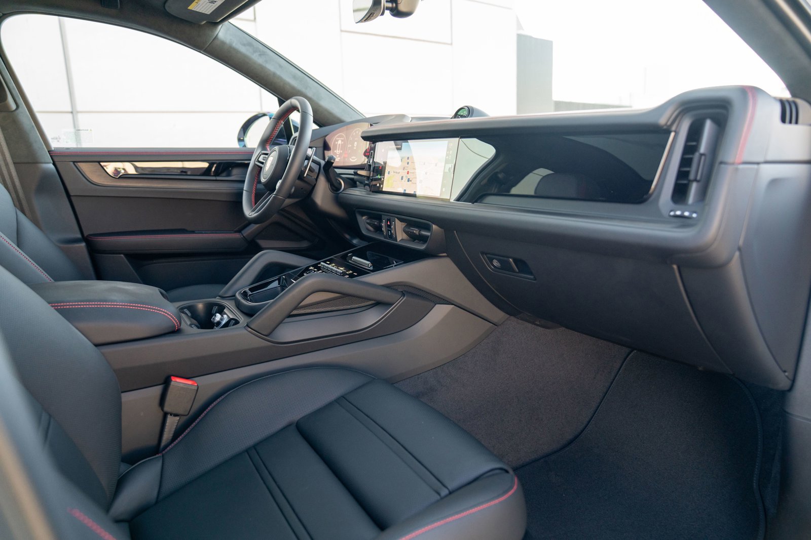 New 2026 Porsche Cayenne GTS AWD/4WD image 25