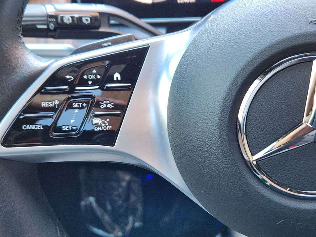 Used 2024 Mercedes-Benz GLC 300 4MATIC image 30