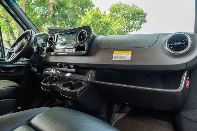 Used 2021 Mercedes-Benz Sprinter 2500 image 41
