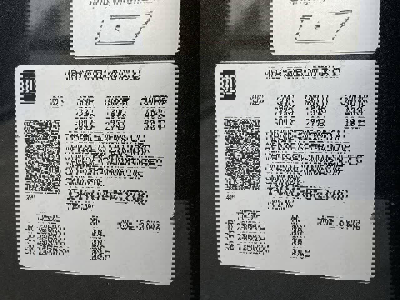 Used 2023 Cadillac XT5 Premium Luxury w/ LPO, Floor Liner Package image 35