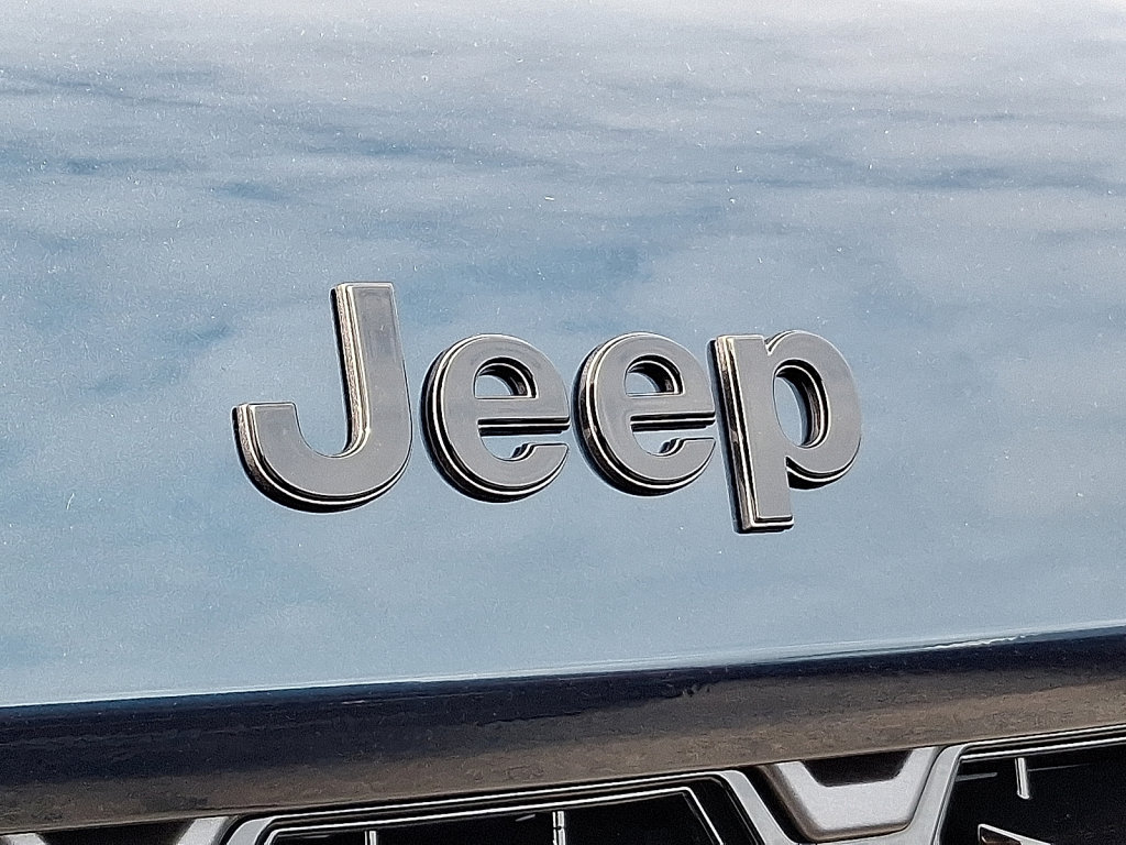 New 2027 Jeep Grand Cherokee L Limited AWD/4WD image 4