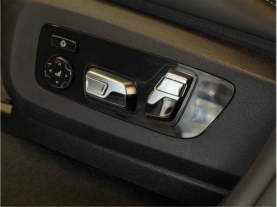 Used 2023 BMW XM AWD/4WD image 26