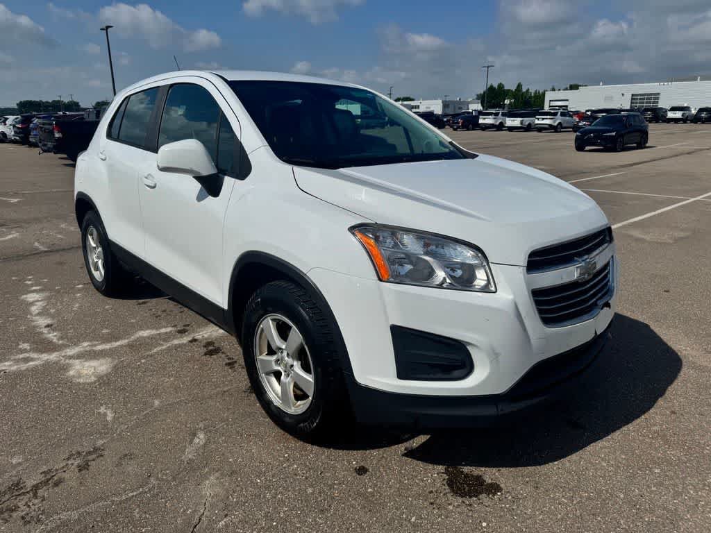 Used 2016 Chevrolet Trax LS AWD/4WD image 3