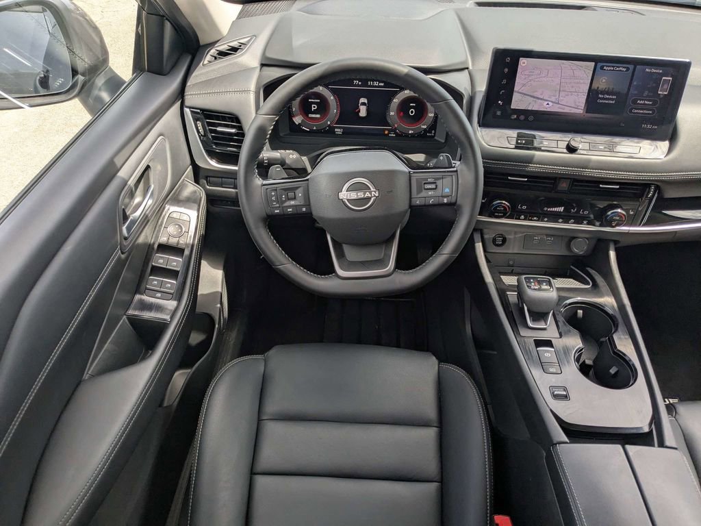 Used 2026 Nissan Rogue SL FWD image 16
