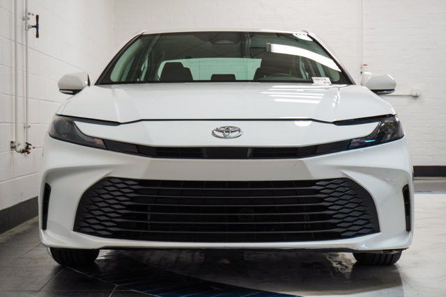 Used 2025 Toyota Camry LE FWD image 33