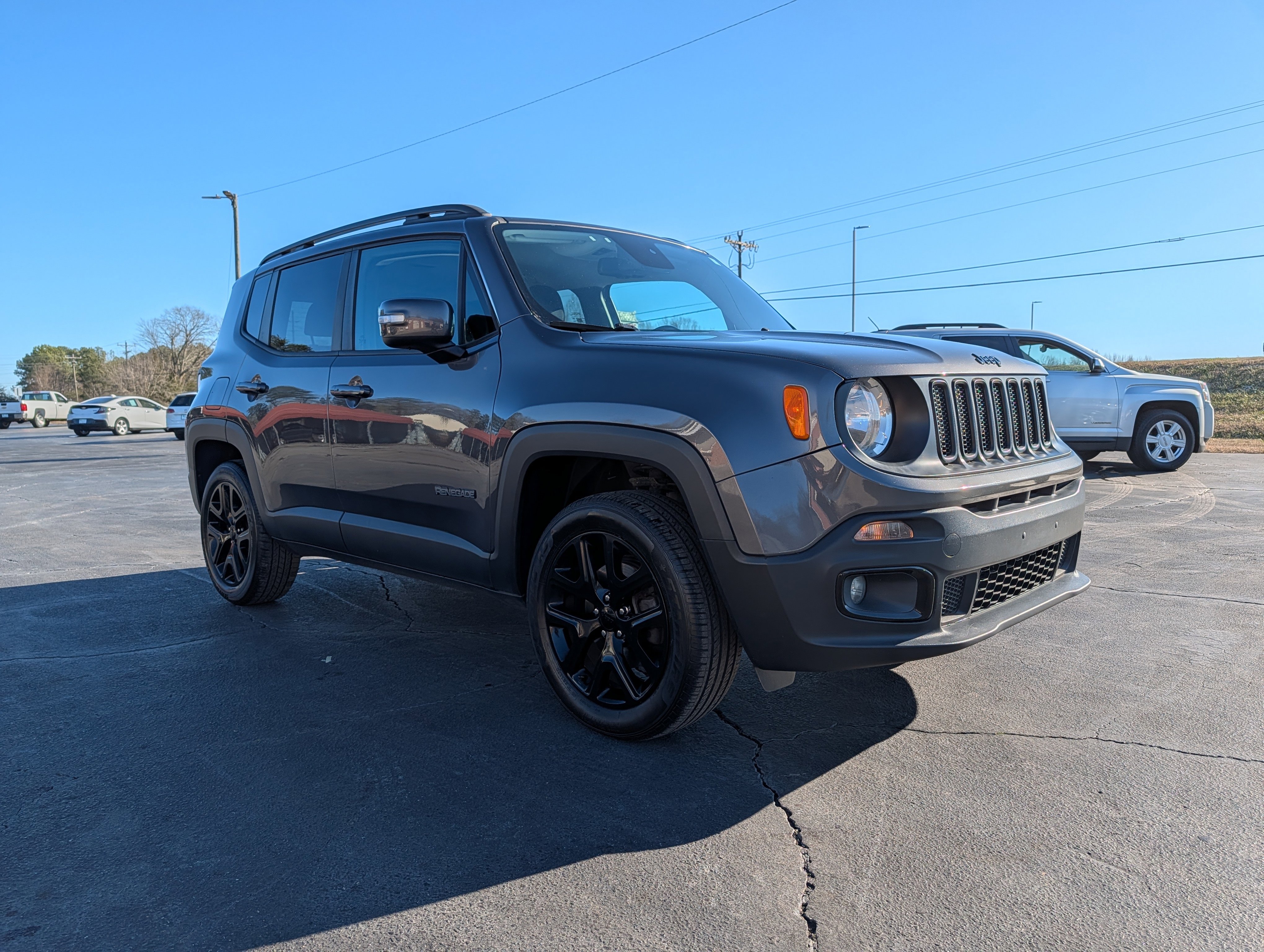 Used 2017 Jeep Renegade Altitude AWD/4WD image 4