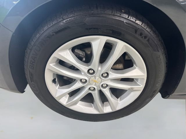 Used 2017 Chevrolet Malibu LT image 18