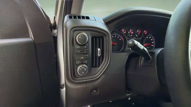 Used 2024 Chevrolet Silverado 1500 Custom Trail Boss AWD/4WD image 21