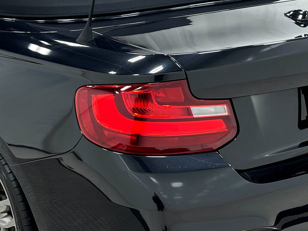 Used 2016 BMW M235i Convertible RWD image 34
