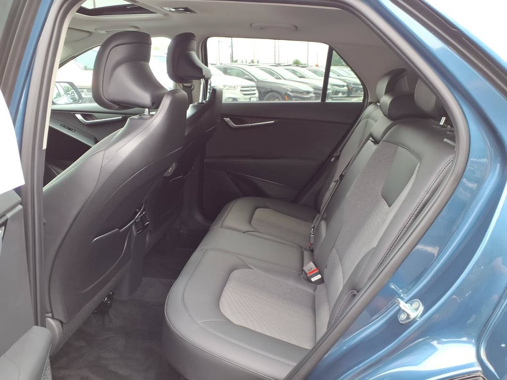 Used 2025 Kia Niro EX Touring FWD image 18