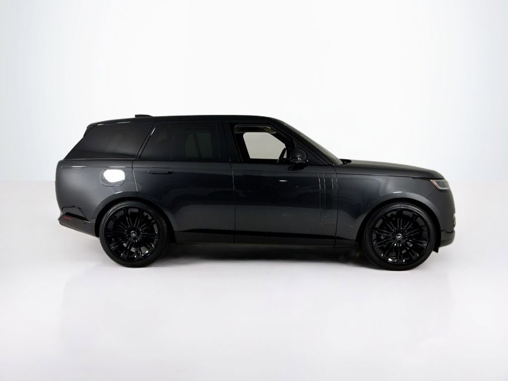 Used 2023 Land Rover Range Rover SE image 6