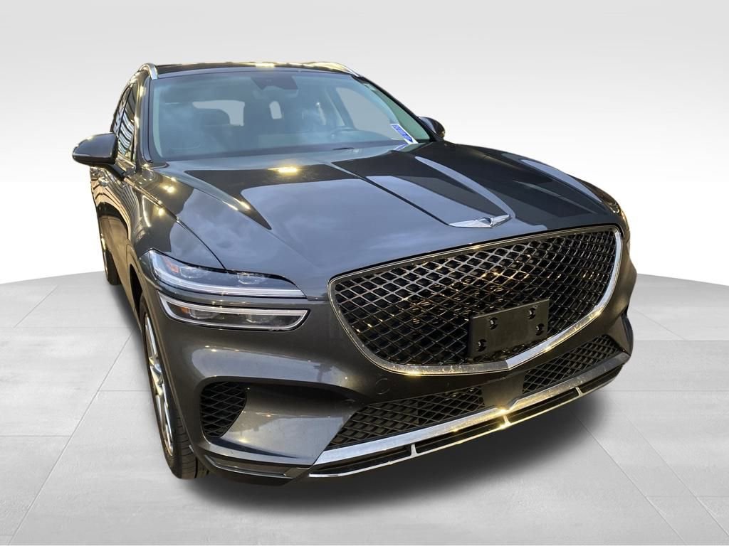 Used 2022 Genesis GV70 2.5T w/ Select Package AWD/4WD image 2