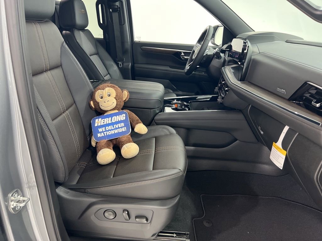 New 2026 Chevrolet Suburban High Country image 28