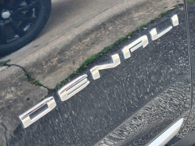 Used 2024 GMC Yukon Denali image 9