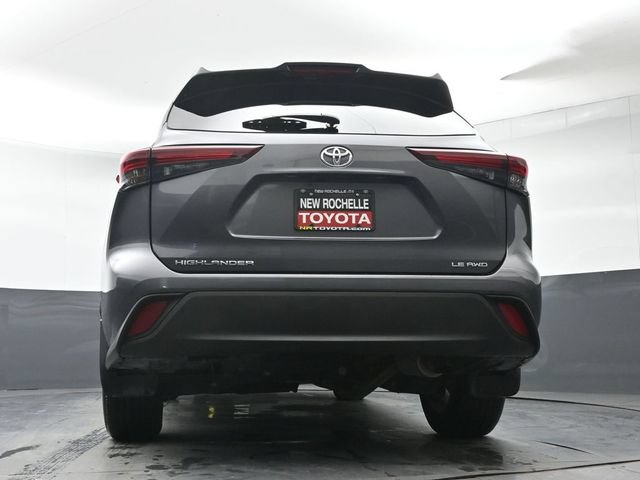Certified 2024 Toyota Highlander LE AWD/4WD image 35