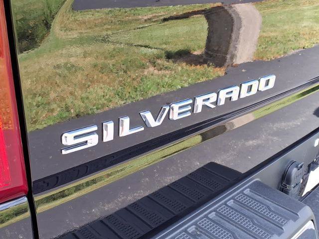 Used 2023 Chevrolet Silverado 1500 LT w/ LPO, Liner Protection Package AWD/4WD image 29