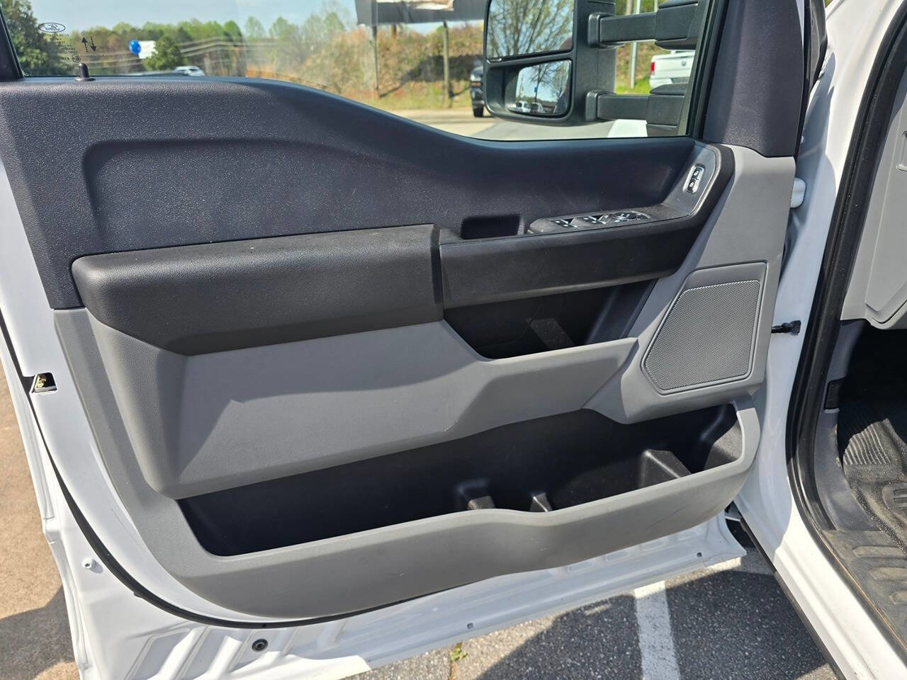 Used 2023 Ford F350 XL RWD image 14