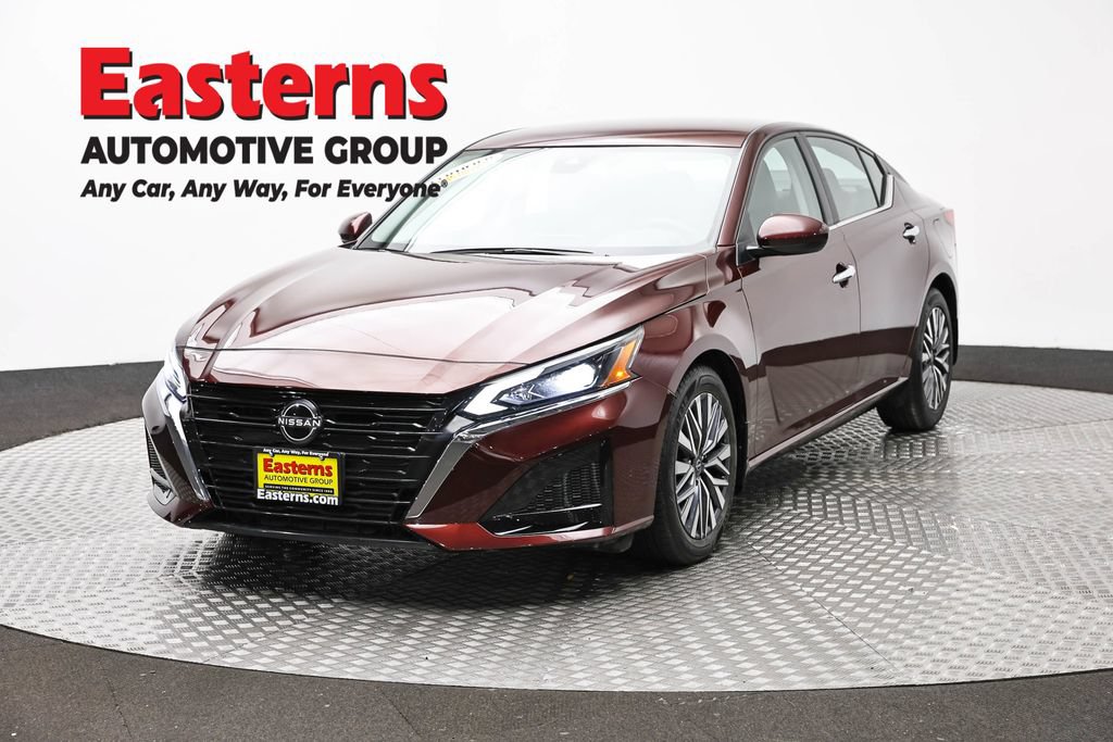 Used 2023 Nissan Altima 2.5 SV
