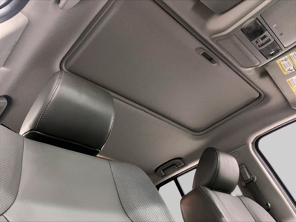 Used 2019 Nissan Frontier SL AWD/4WD image 28