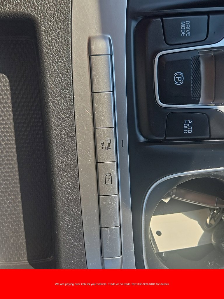 Used 2024 Kia Carnival LX FWD image 20