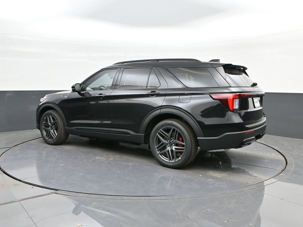 New 2026 Ford Explorer ST-Line w/ ST-Line Street Pack image 5