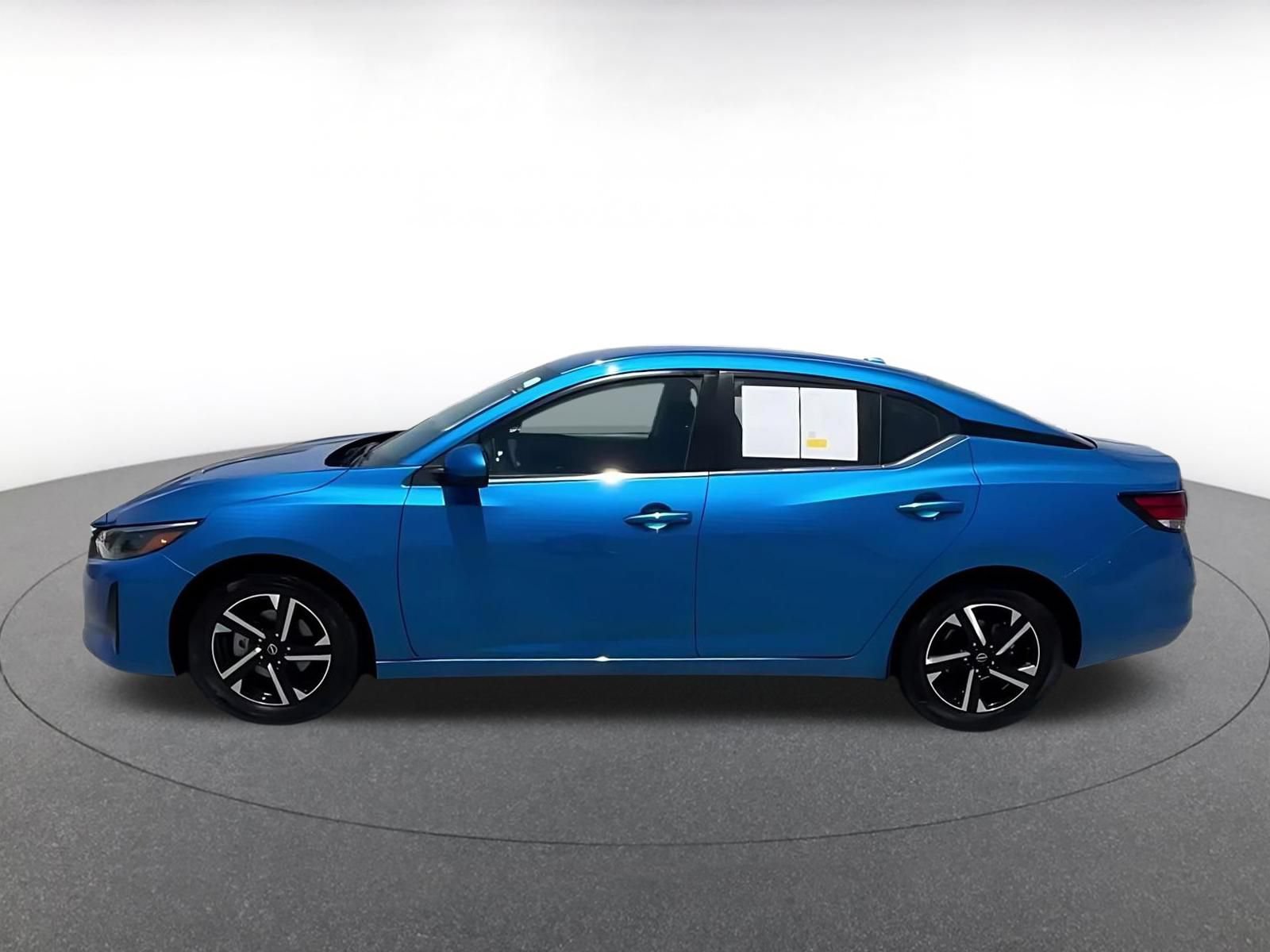 Used 2025 Nissan Sentra SV FWD image 8