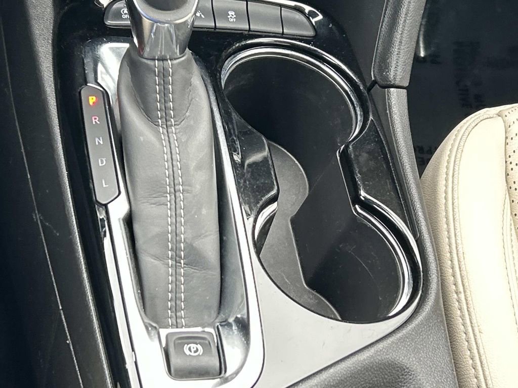 Used 2022 Buick Encore GX Essence w/ Advanced Technology Package FWD image 35