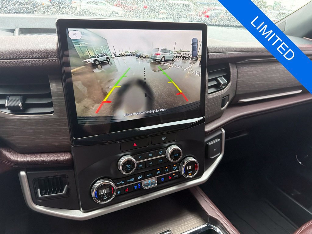 Used 2022 Ford Expedition Limited AWD/4WD image 15