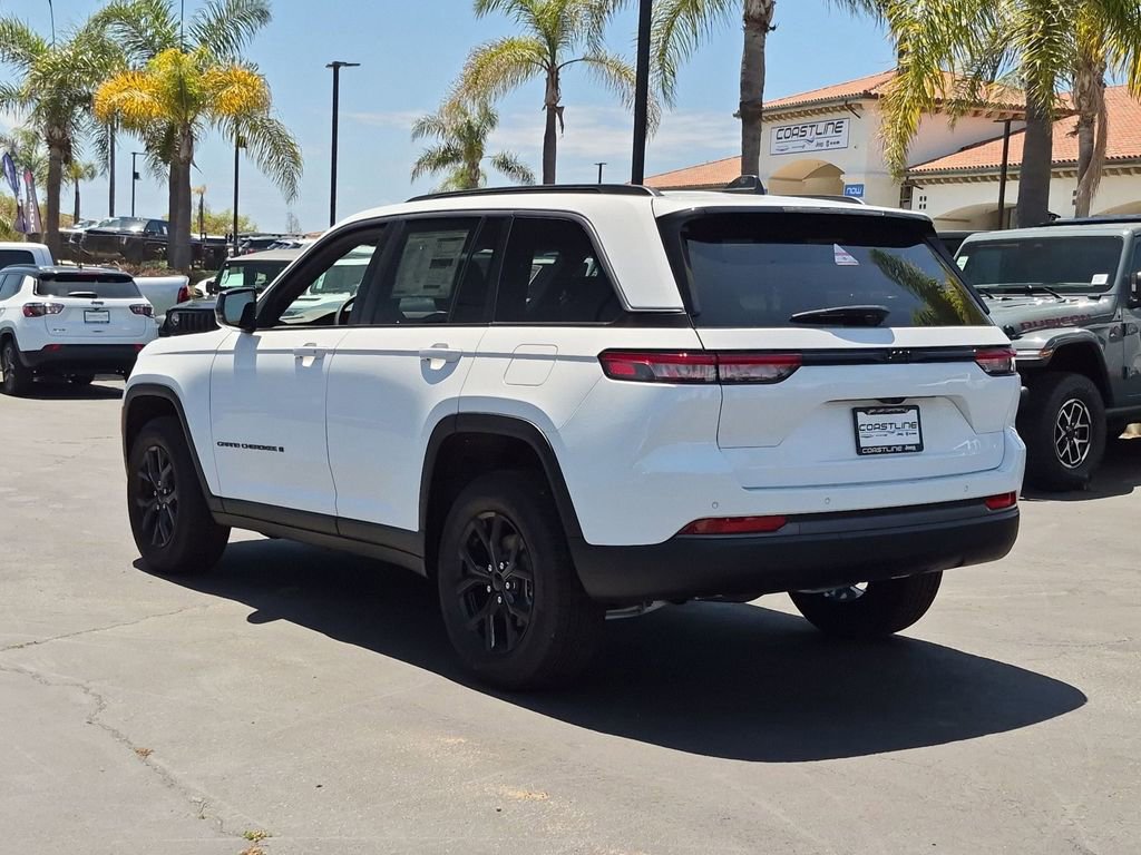 New 2026 Jeep Grand Cherokee Altitude RWD image 6