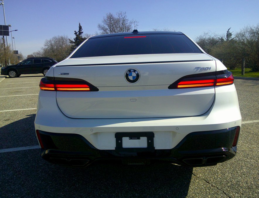 Used 2025 BMW 760i xDrive w/ Executive Package AWD/4WD image 67