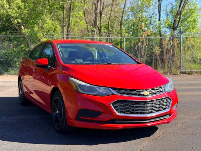 Used 2017 Chevrolet Cruze LT w/ Convenience Package FWD image 2