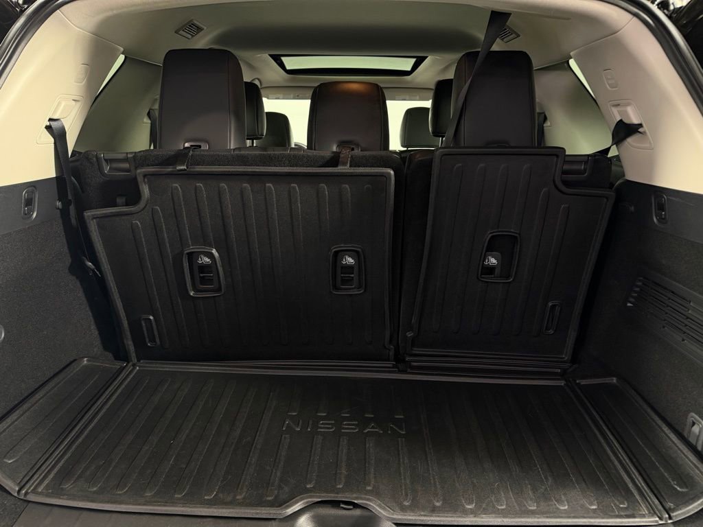 Used 2024 Nissan Pathfinder Platinum image 29