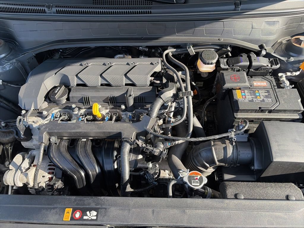 Certified 2025 Hyundai Venue SE FWD image 20
