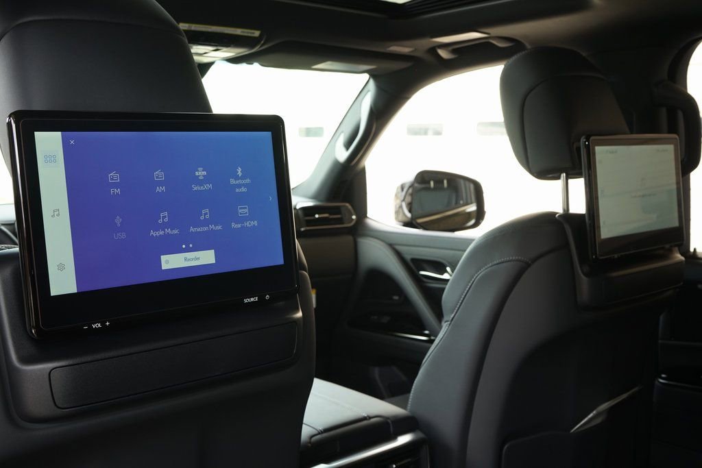 Used 2026 Lexus LX 600 4WD w/ Luxury Package image 25