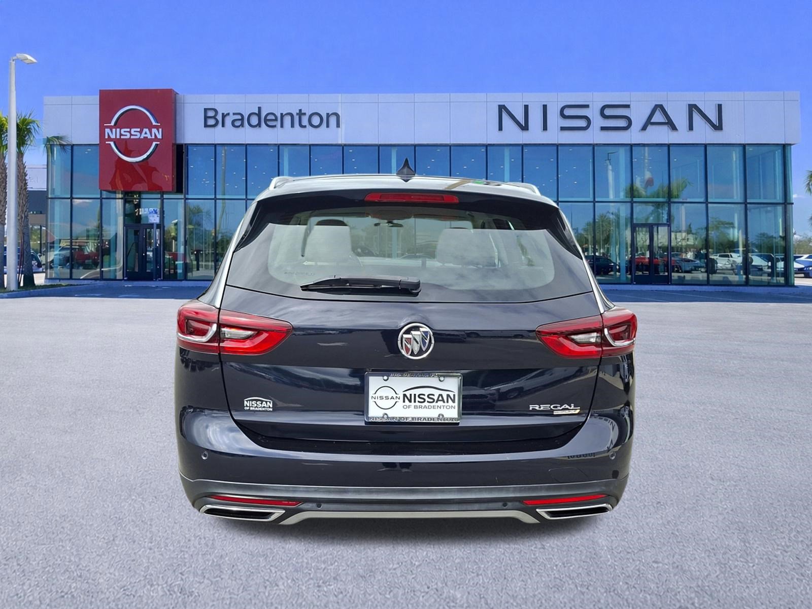 Used 2019 Buick Regal Essence w/ Driver Confidence Package I AWD/4WD image 6